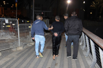  صور: شاب عربي يحاول وضع حدٍ لحياته عبر القاء نفسه في بحر مدينة يافا